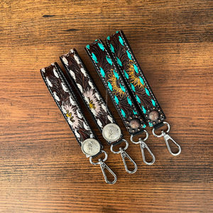 Bracelet en cuir repoussé fait à la main pour porte-clés en cuir de vachette floral occidental pour clés de voiture 100% lanière en cuir véritable de qualité supérieure - Product Image 5