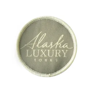 Écusson brodé circulaire à coudre Alaska Luxury Tours - Product Image 1
