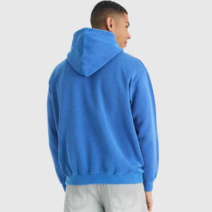 Sweat à capuche personnalisé en molleton de coton 480 GSM, délavé, imprimé sérigraphié, effet vieilli et déchiré - Product Image 3