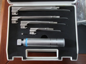 MayoMed Fiber <b>Optic</b> FOREGGER Laryngoscope reusable with 4 blades Intubation Surgical <b>Instruments</b> Diagnostic Laryngoscope Set - Product Image 1