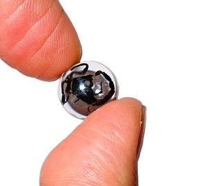 Cabujón de Plástico con Espécimen Real de Escorpión Negro, Redondo, 13x13 mm, Base Plana Transparente, para Manualidades y Joyería - Product Image 5