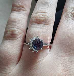 Anillo de compromiso vintage de alejandrita con cambio de color, anillo de alejandrita de plata esterlina, anillo único, anillo de promesa - Product Image 3