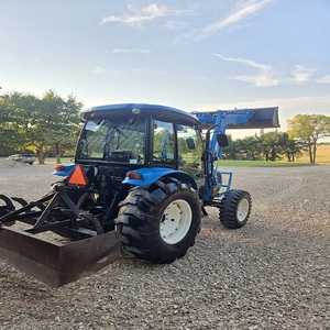 Tractor LS Profesional a Precio de Mayoreo con Manejo Receptivo, Excelente Tracción y Rendimiento de Potencia Eficiente - Product Image 1