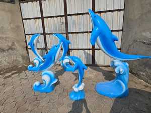 Juego de 5 hermosas figuras de delfines de fibra de vidrio, esculturas artísticas de decoración costera para exhibición en exteriores. - Product Image 4