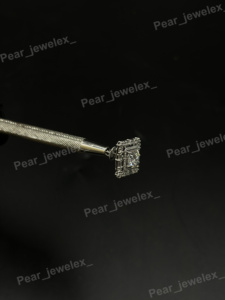 Boucles d'oreilles classiques en argent 925 avec diamants ronds, sertissage à griffes géométriques, bijoux de mariage pour femmes - Product Image 2