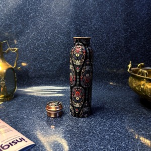 Bouteille d'eau en cuivre à double paroi élégante et luxueuse United Creations pour la maison et les voyages, écologique, pour un style de vie sain, prix direct usine - Product Image 4