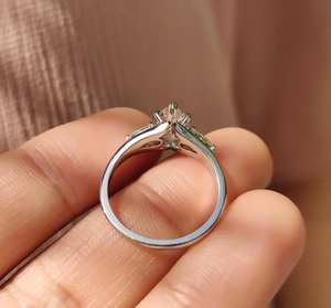 แหวนเพชรเพาะเลี้ยง 1 กะรัต ขายส่ง ทอง 10k 14k 18k สี EF ความสะอาด VVS เครื่องประดับคลาสสิกสำหรับงานแต่งงานและวันครบรอบ จำหน่ายจำนวนมาก - Product Image 2