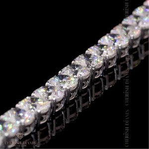 Bracelet tennis de luxe en or 10/14/18 carats avec diamants de laboratoire ronds, jonc fin en diamant, tendance pour femme, en vente - Product Image 2