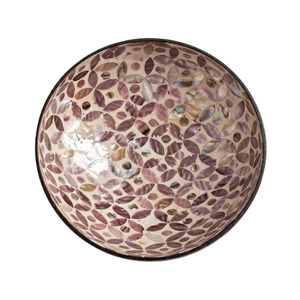 Bol en coquille de noix de coco avec motif sculpté abstrait, surface écologique, idéal pour une utilisation en cuisine moderne - Product Image 1