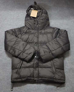 Veste matelassée de luxe pour homme, style streetwear, coupe ajustée, col montant et capuche, idéale pour l'hiver (OEM) - Product Image 2