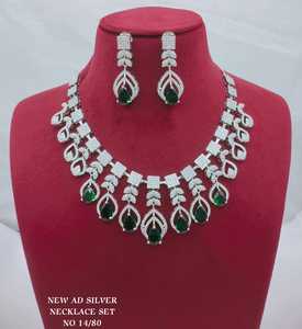 Conjunto de Collar Gargantilla Plateado con Diamantes Americanos y Cristales Rosa, Collar de Circonita Cúbica con Pendientes para Mujer - Product Image 4