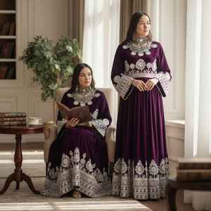 Vestidos de novia estilo afgano Kuchi, los más vendidos, con diseño de bordado simple y decoraciones de encaje con diamantes. - Product Image 5