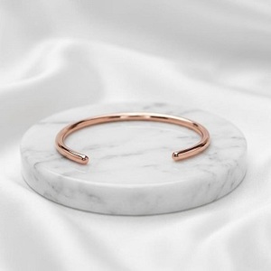 Pulsera de Cobre Magnética Ajustable Unisex, Chapada en Oro, Diseño Martillado, Juego de 3 Piezas, Ideal para Aniversario/Día de la Madre - Product Image 3