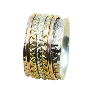 Anillo giratorio de plata de ley 925, latón y cobre, hecho a mano, martillado, para meditación, banda ancha, estilo bohemio, joyería llamativa para ella - Product Image 1