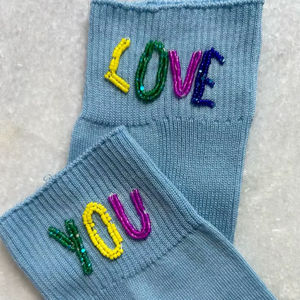 Chaussettes en coton côtelé bleu clair, ornées de perles multicolores et d'un inscription « Love You », accessoires de chaussures décontractées faits à la main, articles de bonneterie - Product Image 1