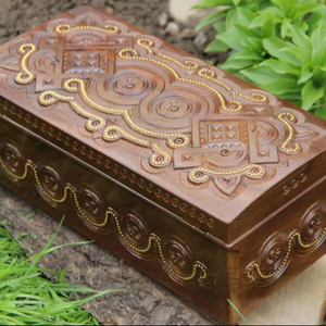 Tradebyd High Quality <b>Rustic</b> Carved Solid <b>Wood</b> Console Handmade Customizable DIY Furniture for Farmhouse Modern Souvenir Decor - Product Image 1