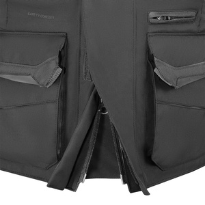 Veste de moto pour tourisme aventure, conçue pour les longues balades, avec poches de rangement, protection contre les intempéries et construction durable. - Product Image 5