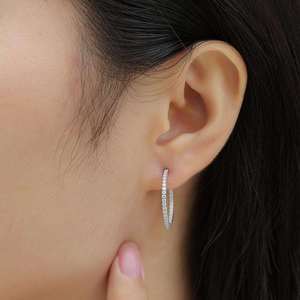 Pendientes de Aro de Moissanita con Corte Redondo de Lujo Personalizados, Plata de Ley 925, Joyería Fina, Regalo para Mujer, Tishya Diamond - Product Image 2