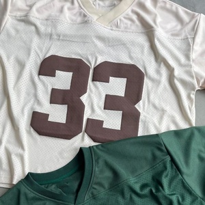 เสื้อยืดเจอร์ซีย์ถักลายทวิลสีชมพูสำหรับผู้ชาย พิมพ์ลายตัวเลข สไตล์สปอร์ต ทรงโอเวอร์ไซส์ เสื้อยืดลำลองแนวสตรีทแวร์ เสื้อกีฬาแบบสั่งทำ - Product Image 4