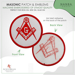 Le patch brodé présente le symbole maçonnique du carré et des compas en rouge et blanc. - Product Image 2