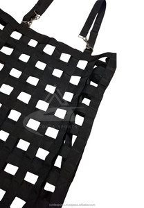 Sac à foin et filet d'alimentation pour chevaux en nylon durable, 26x8.5x30 pouces, maille de 2 pouces - Product Image 2