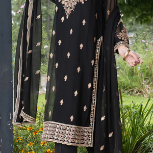 Robe de mariée grande taille personnalisée pour femme, avec logo, dos lacé, tissu brodé, haute qualité, style ethnique traditionnel, coupe trapèze, longueur cheville - Product Image 4