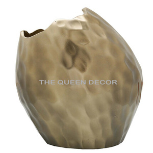 Vase à fleurs en aluminium doré de qualité luxueuse, texture martelée, vaisselle, décoration pour la maison, le salon, le bureau - Product Image 1