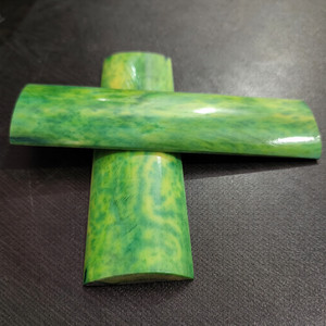 Cuchillo Artesanal de Alta Calidad, Ecológico, Estilo Amoroso, con Mango de Hueso de Camello Verde Limón, Artesanía Natural, Pulido, Estabilizado y Teñido - Product Image 2
