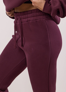 Ensemble de survêtement pour femme en coton biologique personnalisé, comprenant un pantalon de jogging et un sweat à capuche - Product Image 3