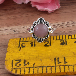 Bague Solitaire Classique Bohème Faite à la Main en Argent Sterling 925 avec Quartz Rose Taille Brillant Sertie Clos, Certifiée pour Mariage et Fêtes - Product Image 5
