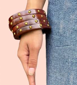 Brazalete de Madera Natural Hecho a Mano con Patrón Clásico para Parejas, Joyería para Fiestas, Regalo para Mujeres - Product Image 3