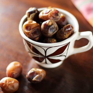 Dátiles secos dulces y naturales, dátiles secos a granel, refrigerio saludable lleno de vitaminas y minerales naturales - Product Image 2