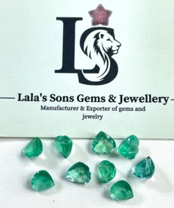 Esmeralda Zambiana Natural de Alta Calidad, Corte Corazón de 7-9 mm, 23.30 Quilates, Color Verde Medio, Piedra de Nacimiento de Mayo para Hacer Colgantes y Pendientes - Product Image 5