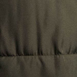 เสื้อแจ็คเก็ตพัฟเฟอร์ผู้ชายสีเขียวมะกอกพรีเมียมแบบมีฮู้ด พร้อมซิปปิดเต็มตัว บุผ้าควิลท์ให้อุ่น และมีกระเป๋าข้าง - Product Image 6