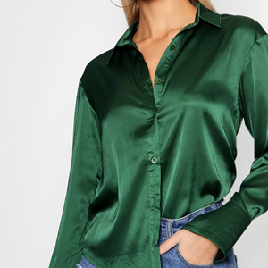 Chemisier décontracté ODM pour femme, élégant, à manches longues, en satin mat brodé, col épaules dénudées, grande taille, 100 % polyester - Product Image 4