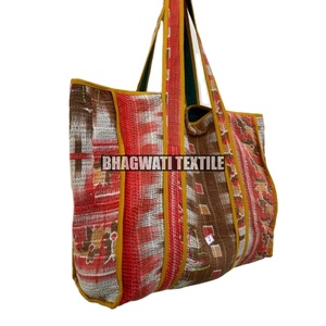 Nouveauté 10 sacs Kantha assortis faits à la main pour les femmes prix de gros sac Kantha traditionnel élégant de style pliant - Product Image 3