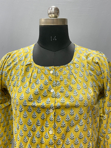 Haut en coton imprimé à la main pour femmes |   Vêtements d'été décontractés, coupe confortable, hauts de mode pour tous les jours - Product Image 4