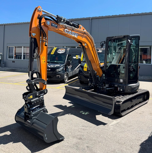 Miniexcavadora CASE CX37C con giro de cola cero, motor Yanmar y sistema hidráulico Kawasaki para construcción - Product Image 1