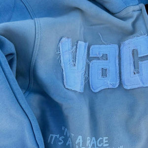 Sudadera con capucha azul cielo para hombre, de algodón grueso con cremallera completa, estilo urbano con gráfico inspirado en carreras, sudaderas extragrandes personalizadas - Product Image 2