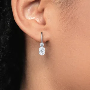 Pendientes de Aro Tishya con Moissanita de Corte Ovalado de Lujo, Plata de Ley 925 Chapada en Oro, Joyería para Compromiso y Aniversario - Product Image 2