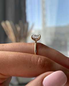 Bague solitaire classique en or massif 14 carats avec diamant taille coussin de 3,01 carats, cultivé en laboratoire, pour fiançailles, mariage, anniversaire, fête, cadeau pour amis - Product Image 2
