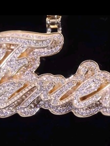 Pendentif de fête certifié en argent 925, double couche bicolore, avec initiale personnalisée en lettres hip-hop de luxe, entièrement sertie de moissanite - Product Image 2