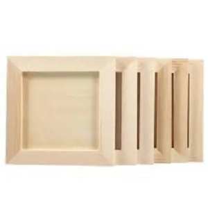 Marco de fotos de madera con acabado natural que aporta un atractivo estético natural, ideal para diseños interiores minimalistas y tranquilos. - Product Image 1