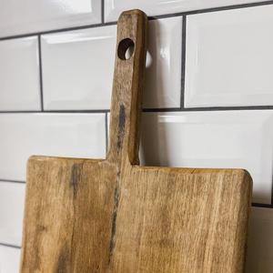 Planche à découper rustique en bois d'acacia naturel, artisanale, de qualité supérieure, durable, de forme rectangulaire, lavable au lave-vaisselle, pour la préparation des aliments en cuisine (fruits) - Product Image 2