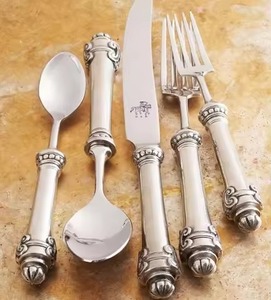 Ensemble de couverts en métal de luxe avec cuillère, fourchette, couteau, finition miroir, ustensiles de table pour hôtel, restaurant et repas à domicile - Product Image 5