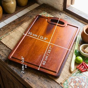 Tabla de cortar de madera de acacia hecha a mano por un artesano profesional: Tabla de cortar grande y resistente o tamaño personalizable - Product Image 2
