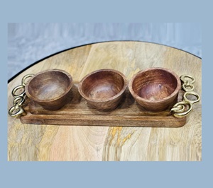 Exclusivo Tazón de Madera con Bandeja para Colección de Vajilla de Diseño que Agrega un Estilo Distintivo a la Presentación de Alimentos - Product Image 1