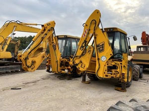 รถตักล้อยาง JCB 3CX มือสอง น้ำหนัก 7.8 ตัน ขับเคลื่อน 4 ล้อ ความลึกขุดสูงสุด 5.65 เมตร ความเร็วขับขี่ 40 กม./ชม. เหมาะสำหรับงานก่อสร้างถนนและงานฟาร์ม - Product Image 1