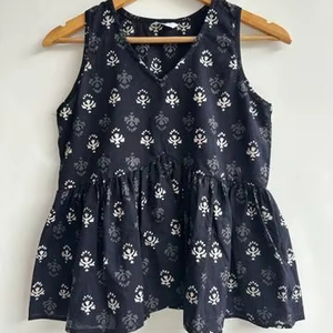 Blusa de Verano sin Mangas para Mujer, Estampado Floral, Cuello en V, Lino/Algodón, Estilo Bohemio, Casual, con Estampado a Mano, Tipo Peplum, Venta al por Mayor - Product Image 1