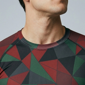 เสื้อกีฬาผู้ชายแบบรัดรูป แขนครึ่งตัว สำหรับออกกำลังกาย วิ่ง และฝึกซ้อม - Product Image 4